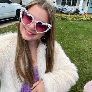 Meet your Posher, Madelyn